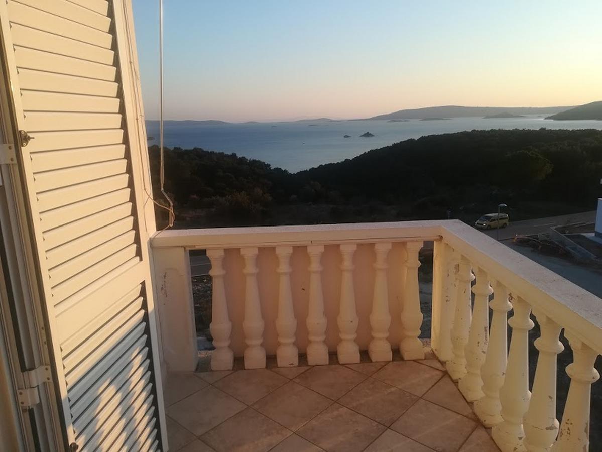 Apartments Barisic Hrvatskih Zrtava 404 Seget Vranjica Trogir Exterior foto